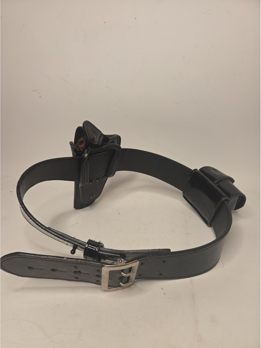 Vintage Black Leather Police Duty Belt Rig Set Holster 38 Special Stamped 38 Siz - Picture 2 of 5